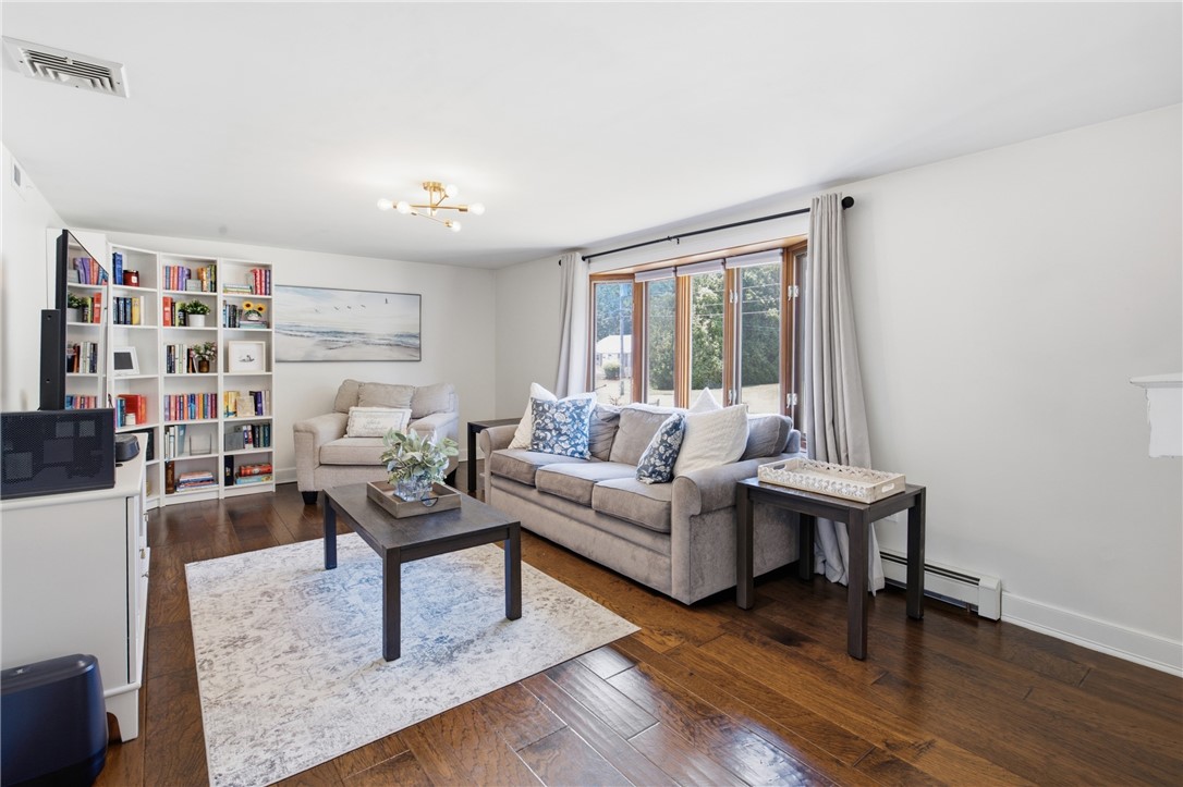 69 Roseland Terrace