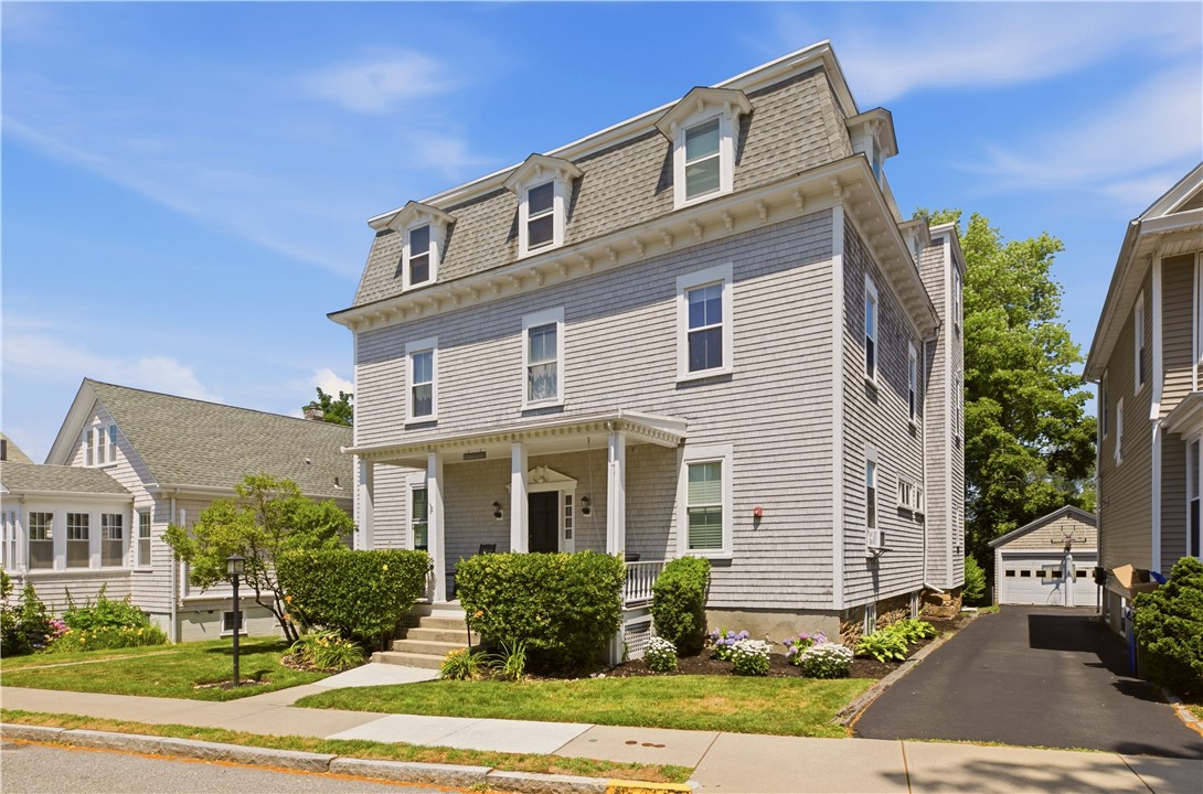 3 Prairie Avenue 1