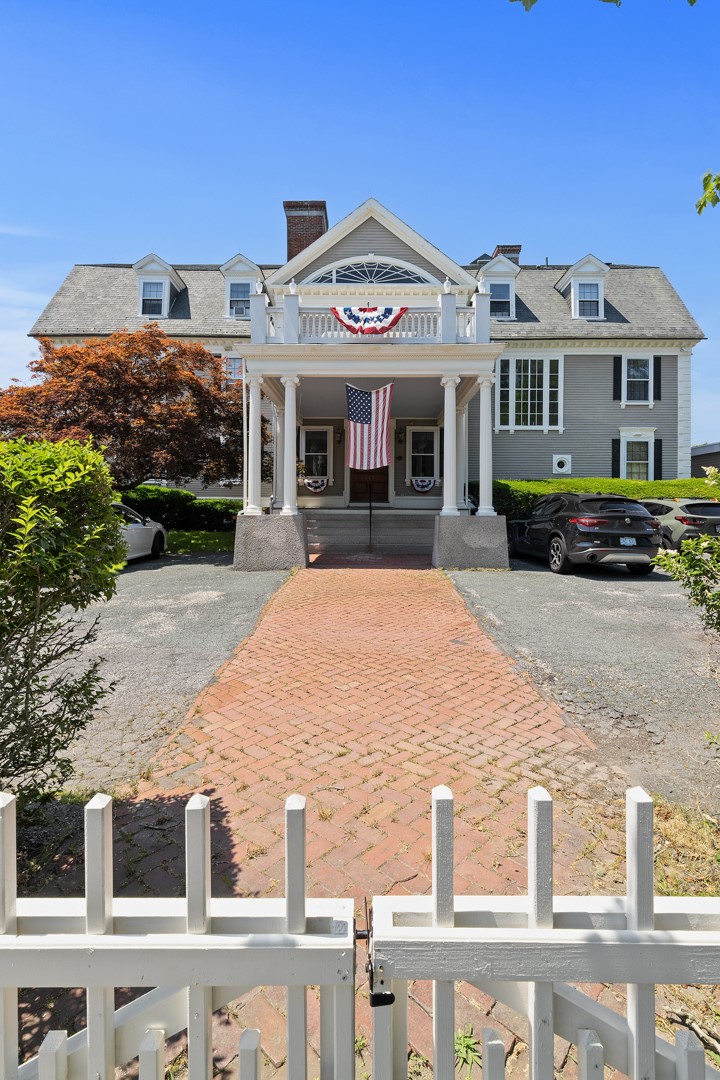 217 Hope Street 1