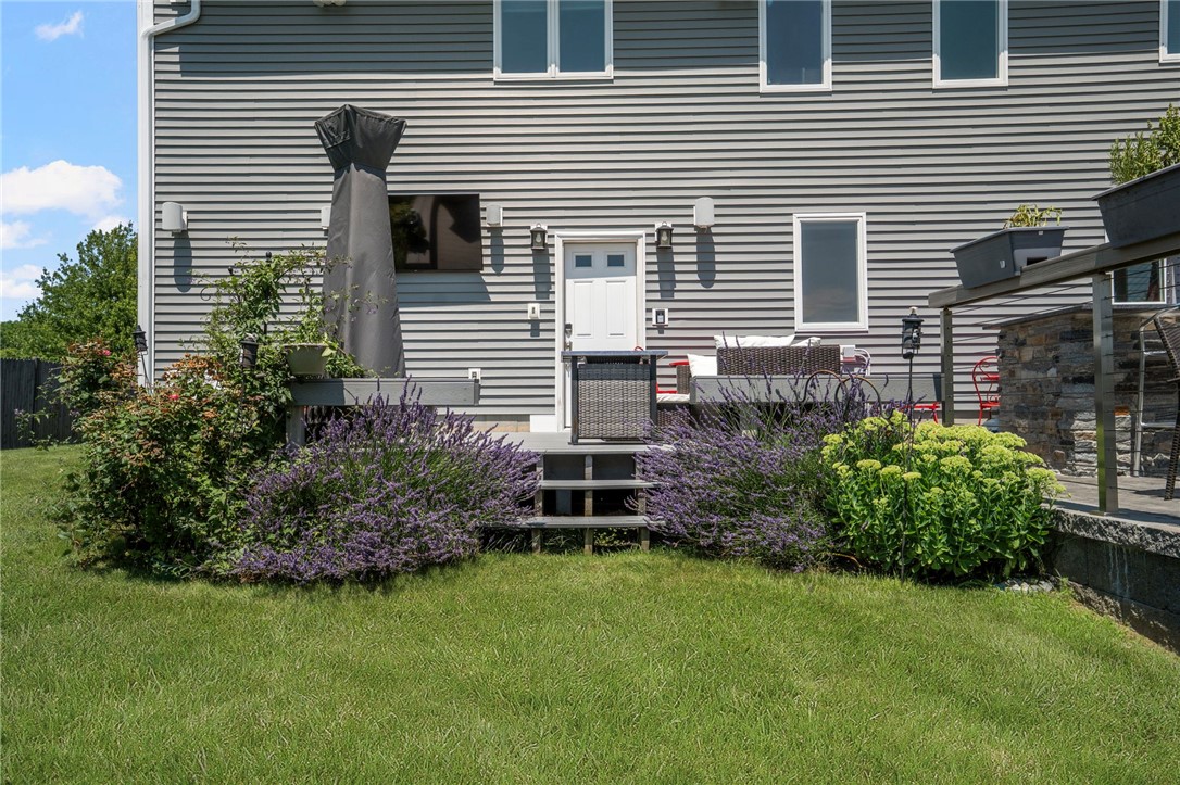 46 Exeter Boulevard