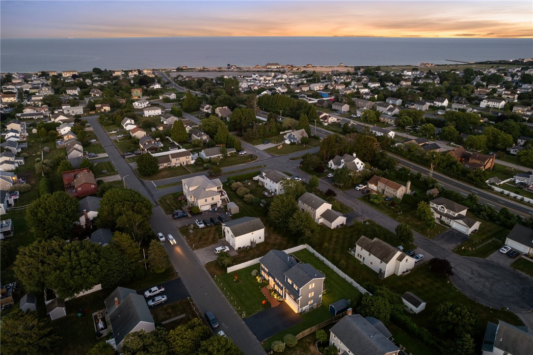 46 Exeter Boulevard