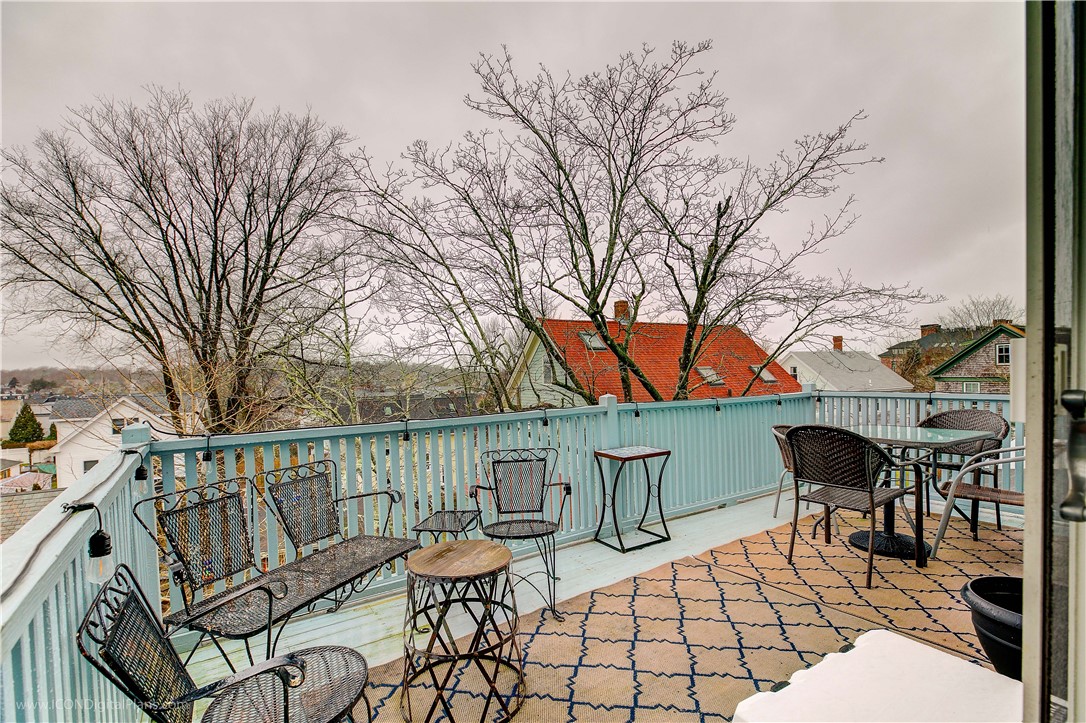 569 Spring Street 2