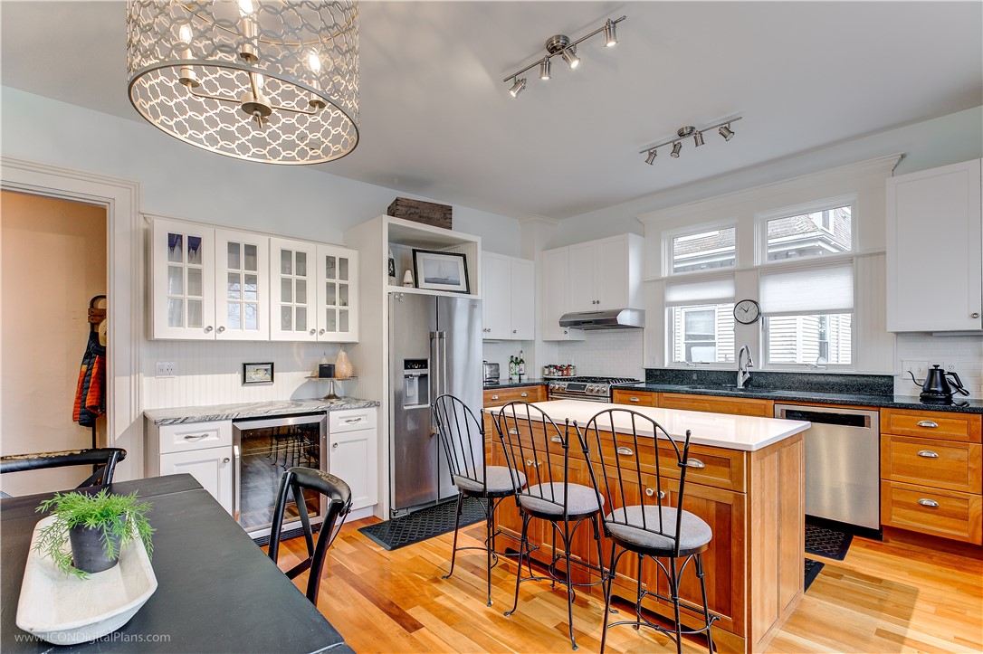 569 Spring Street 2