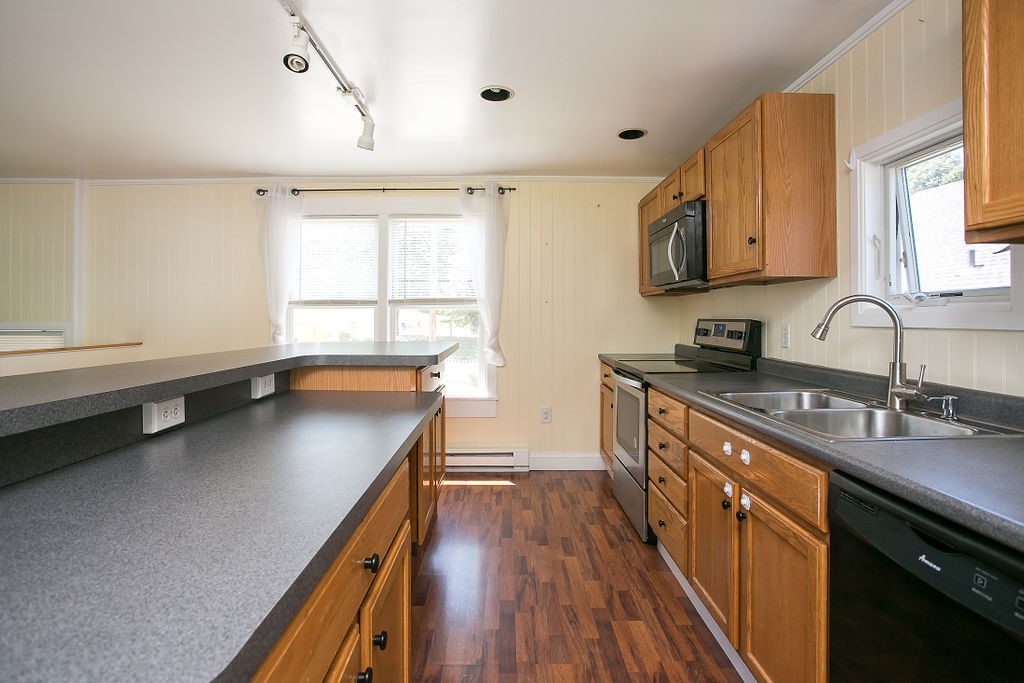 132 Evarts Street 2