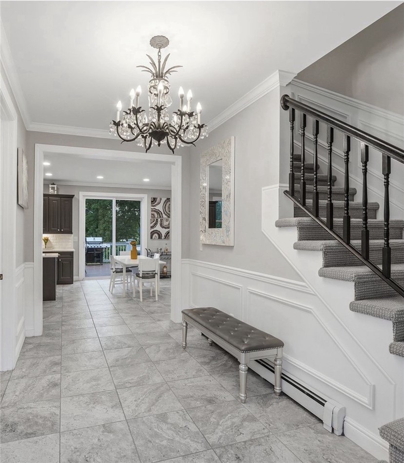 12 Woodlake Drive