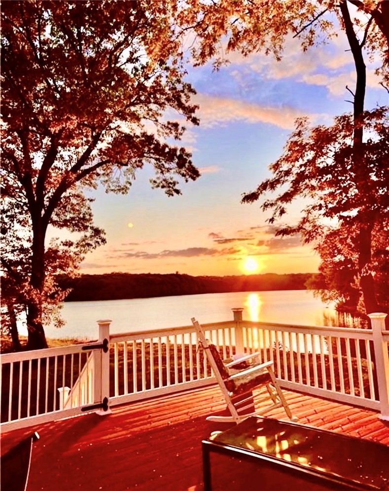12 Woodlake Drive