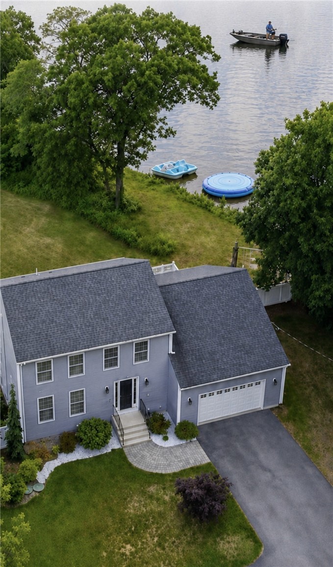 12 Woodlake Drive