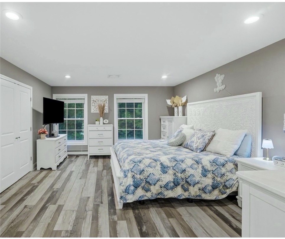 12 Woodlake Drive