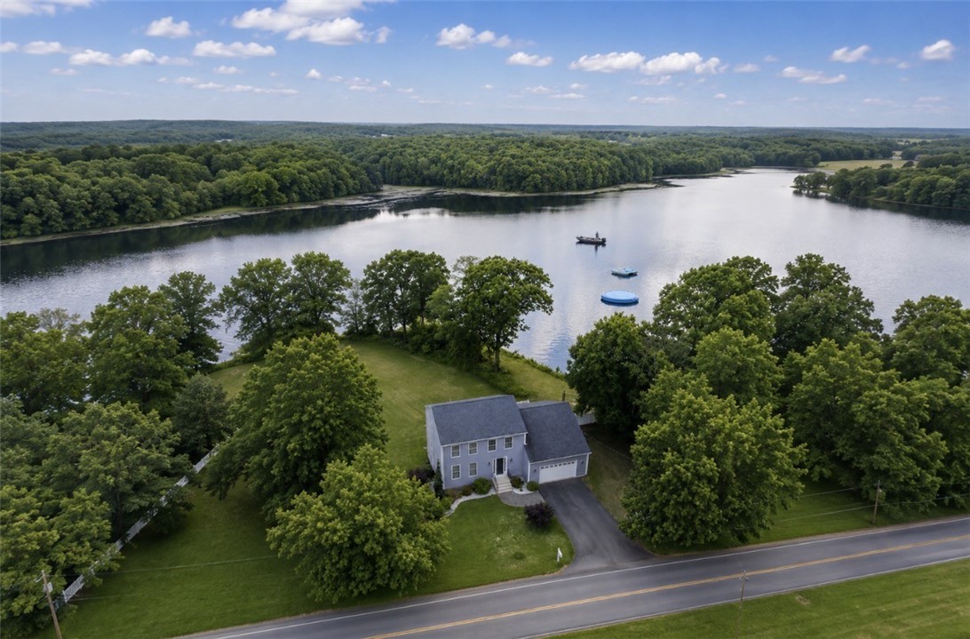 12 Woodlake Drive