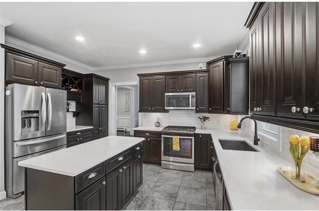 12 Woodlake Drive
