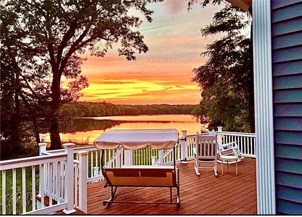 12 Woodlake Drive