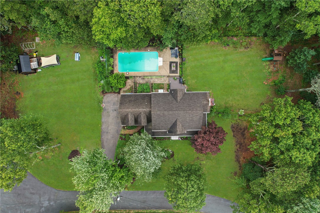 77 Mockingbird Lane