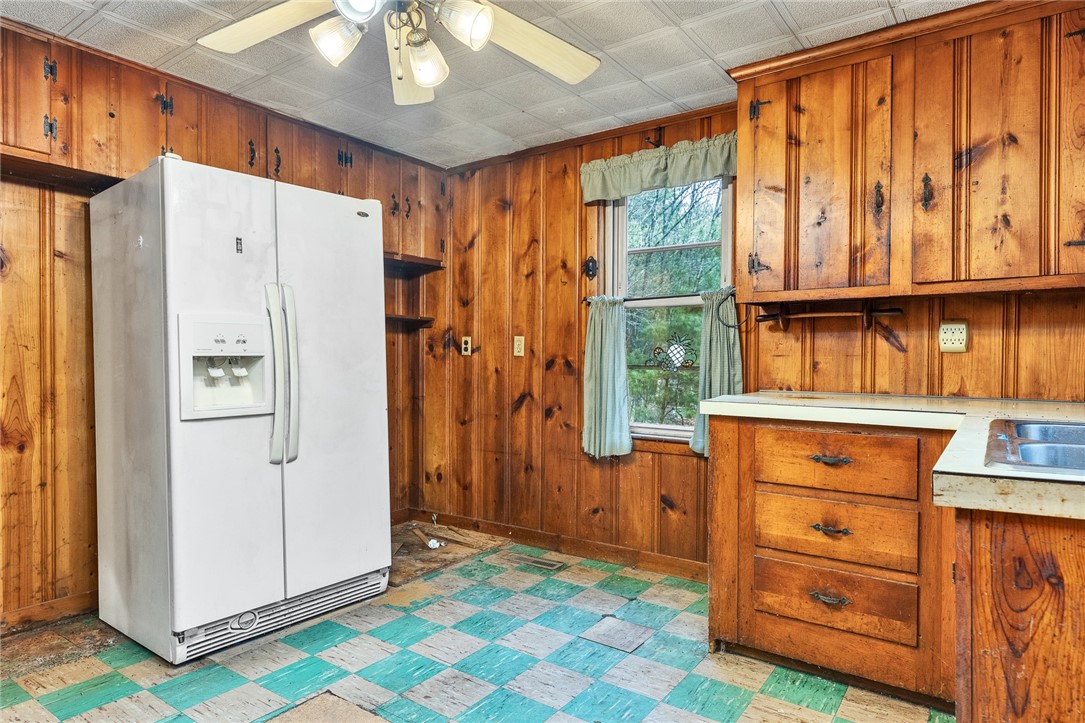 119 Breakheart Hill Road
