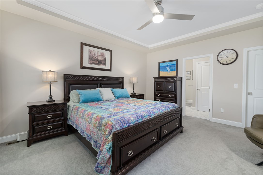 15 West Glen Lane