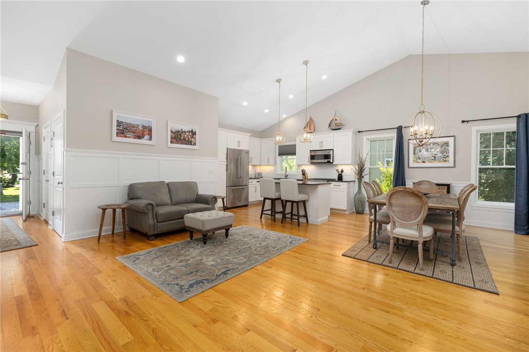 15 West Glen Lane