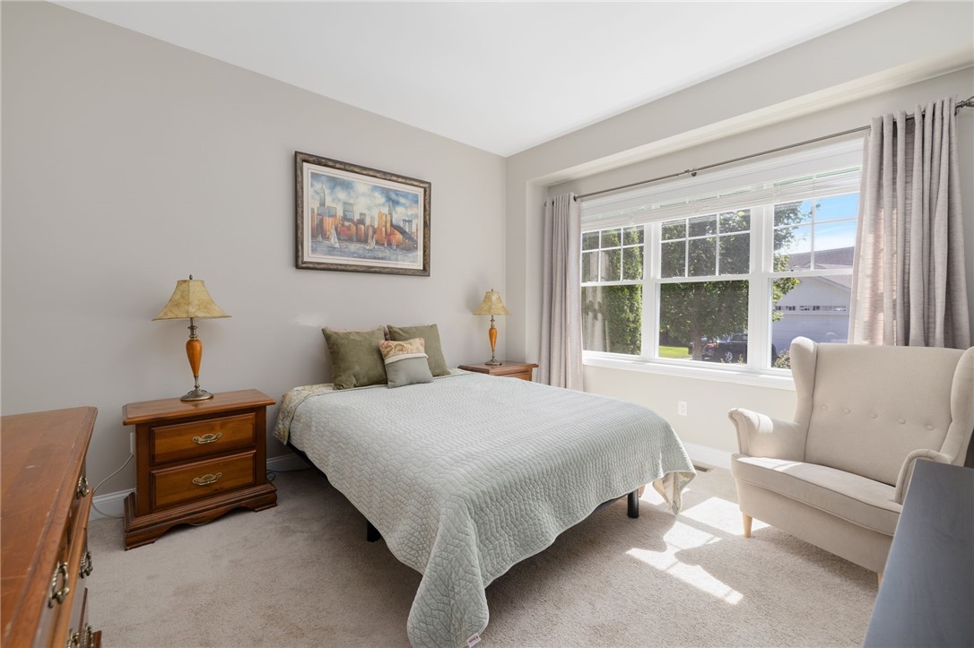 15 West Glen Lane
