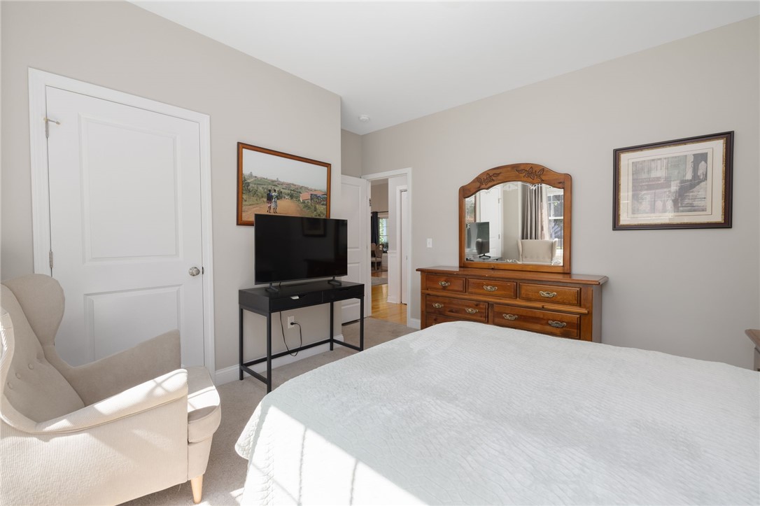 15 West Glen Lane