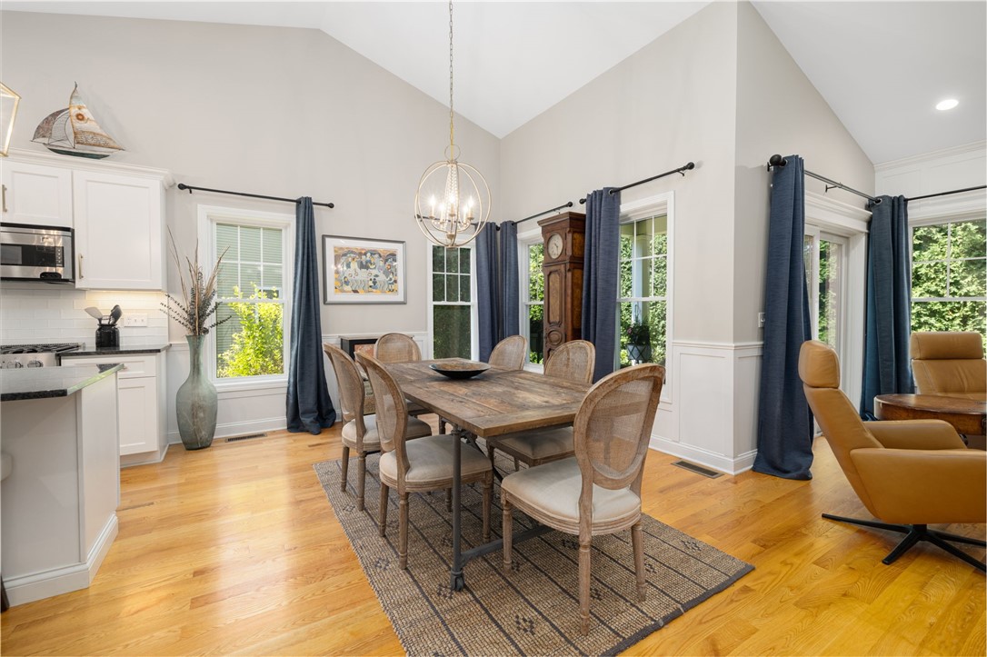 15 West Glen Lane