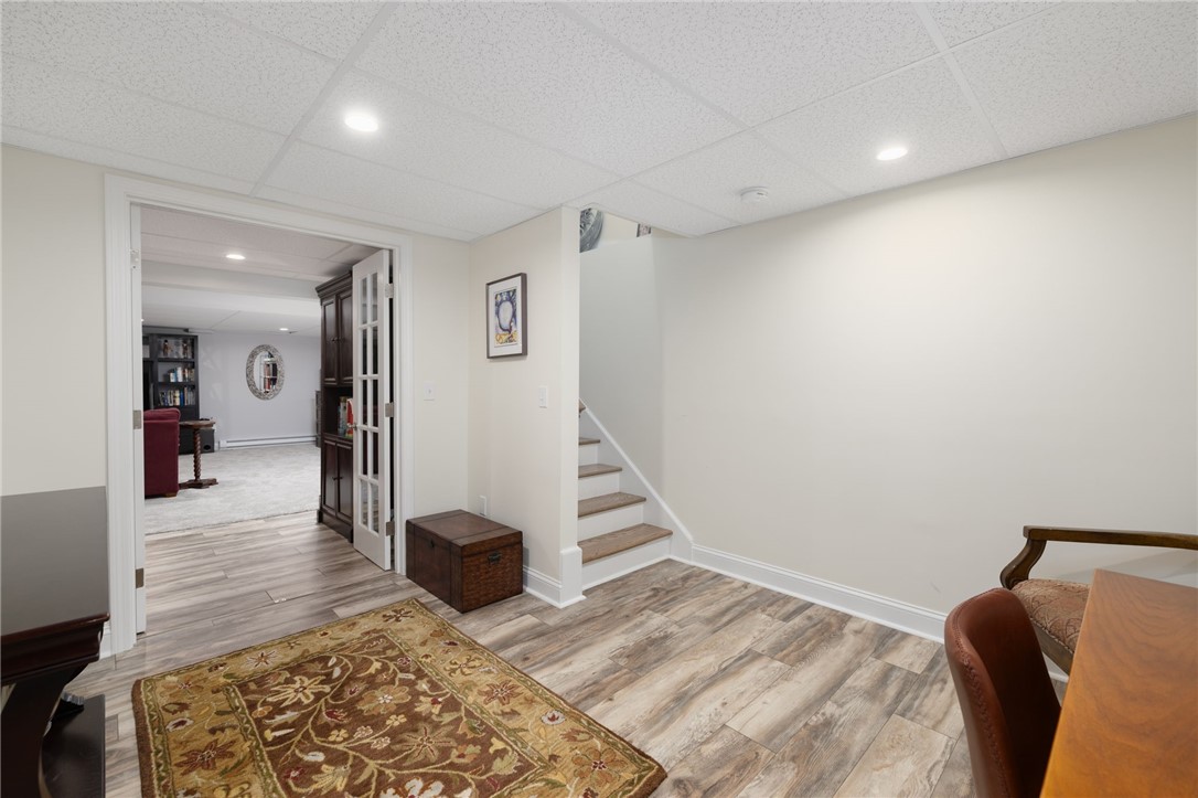 15 West Glen Lane