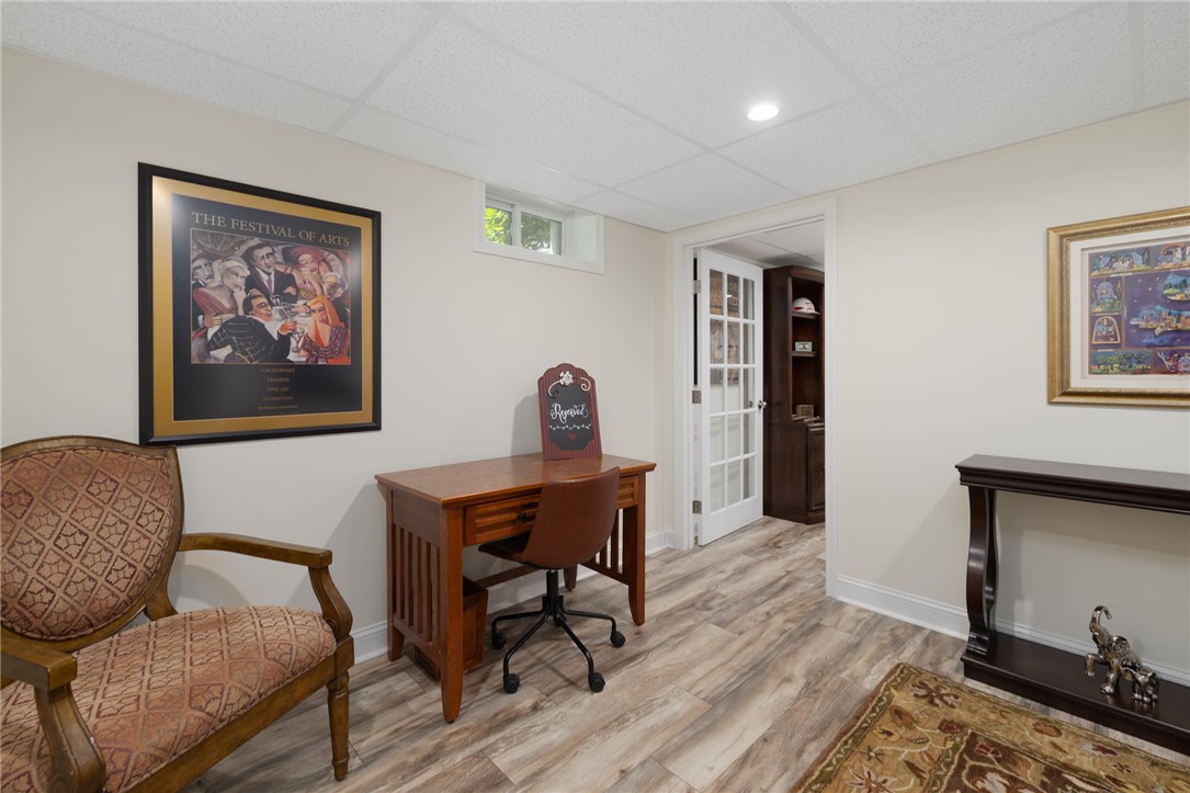 15 West Glen Lane