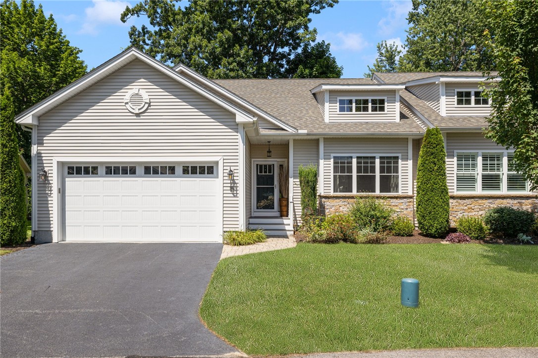 15 West Glen Lane