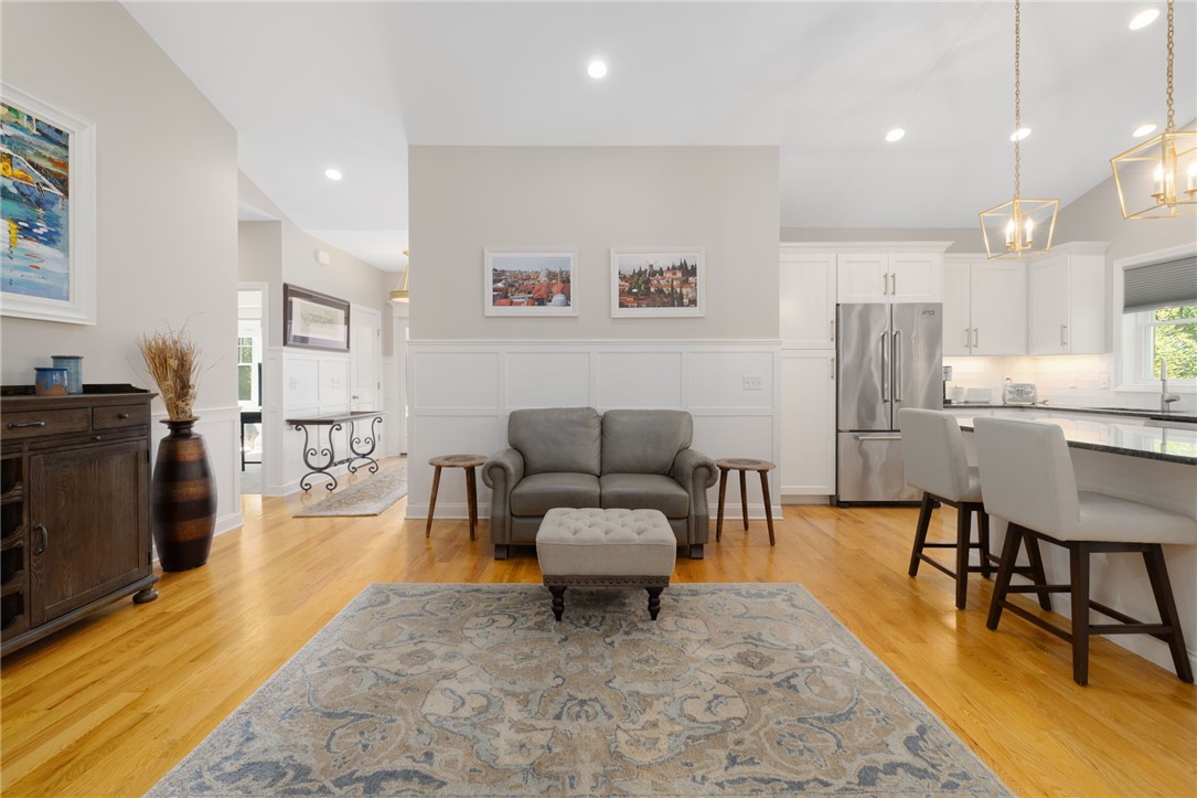 15 West Glen Lane