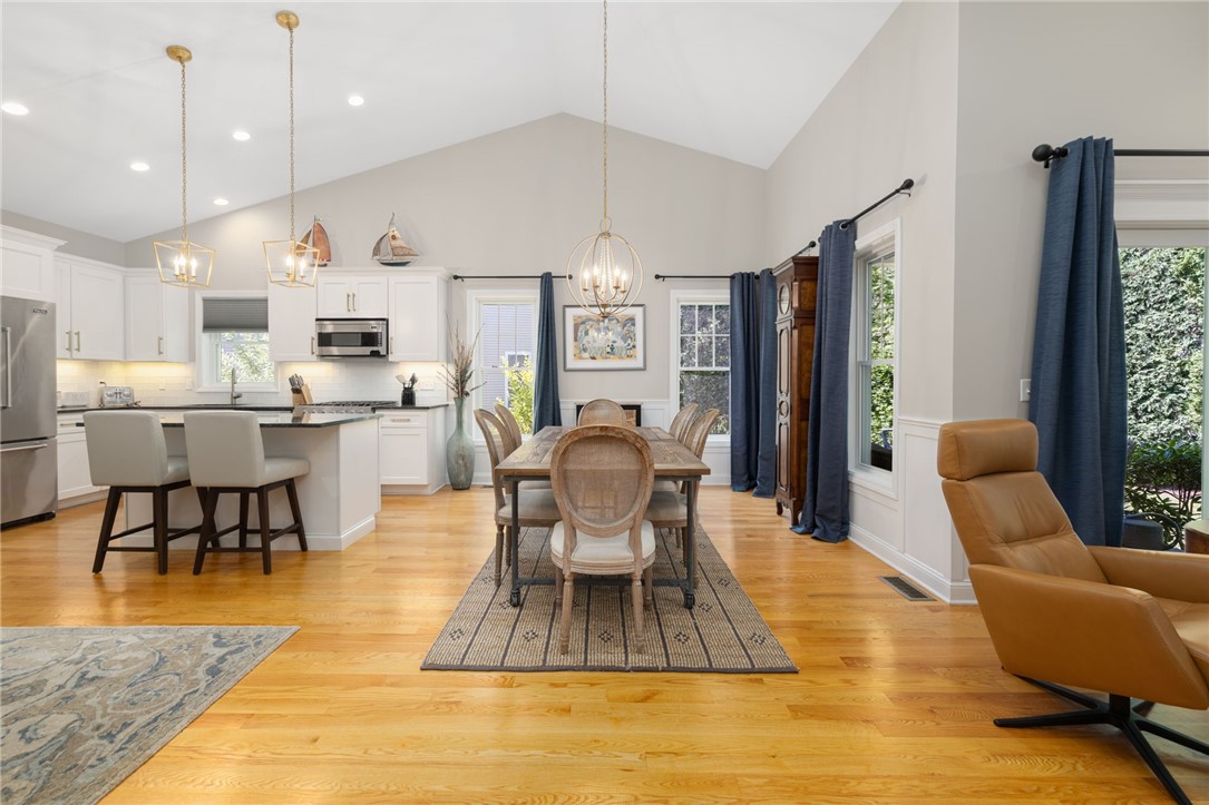 15 West Glen Lane