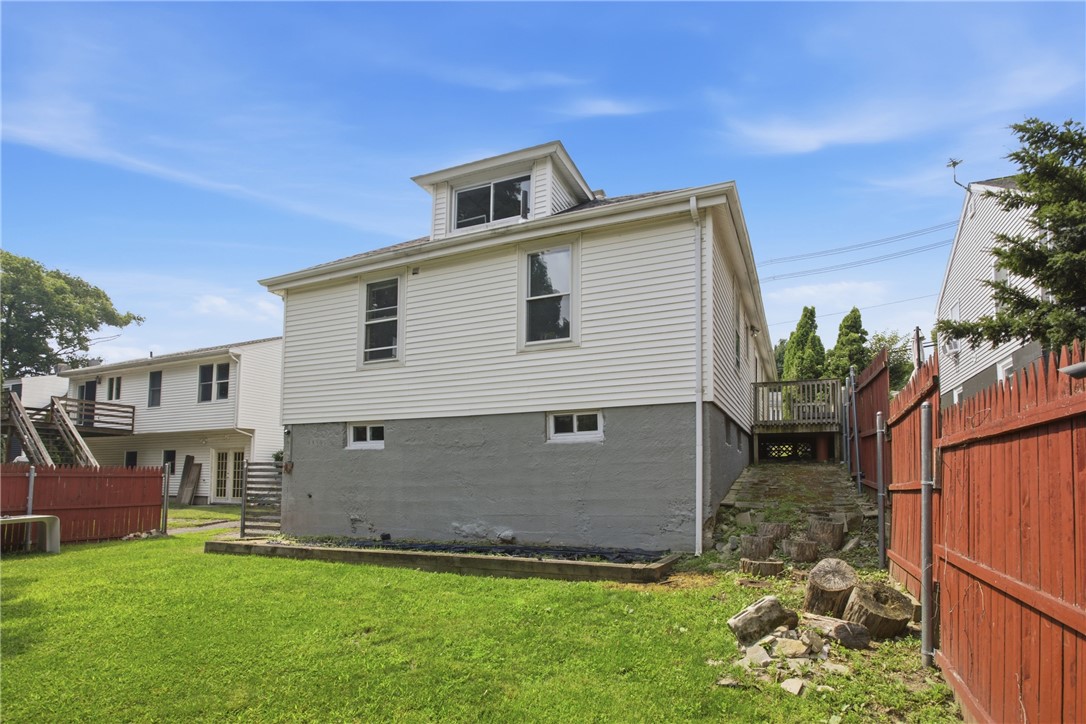 43 Sunset Avenue