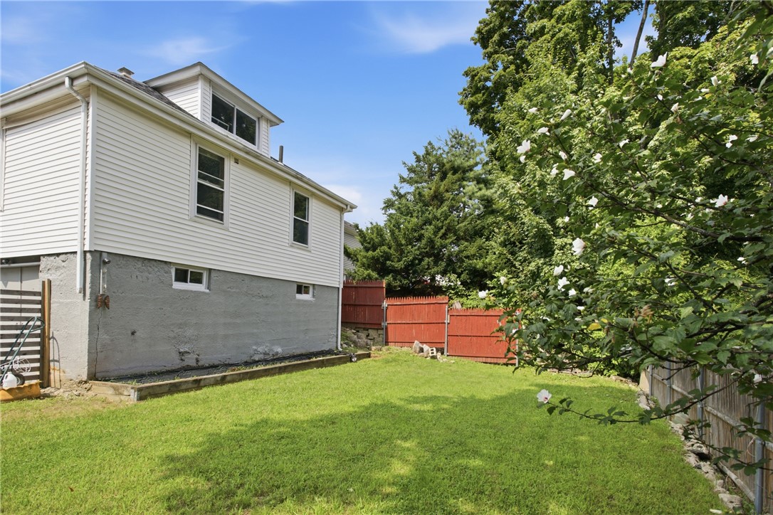 43 Sunset Avenue