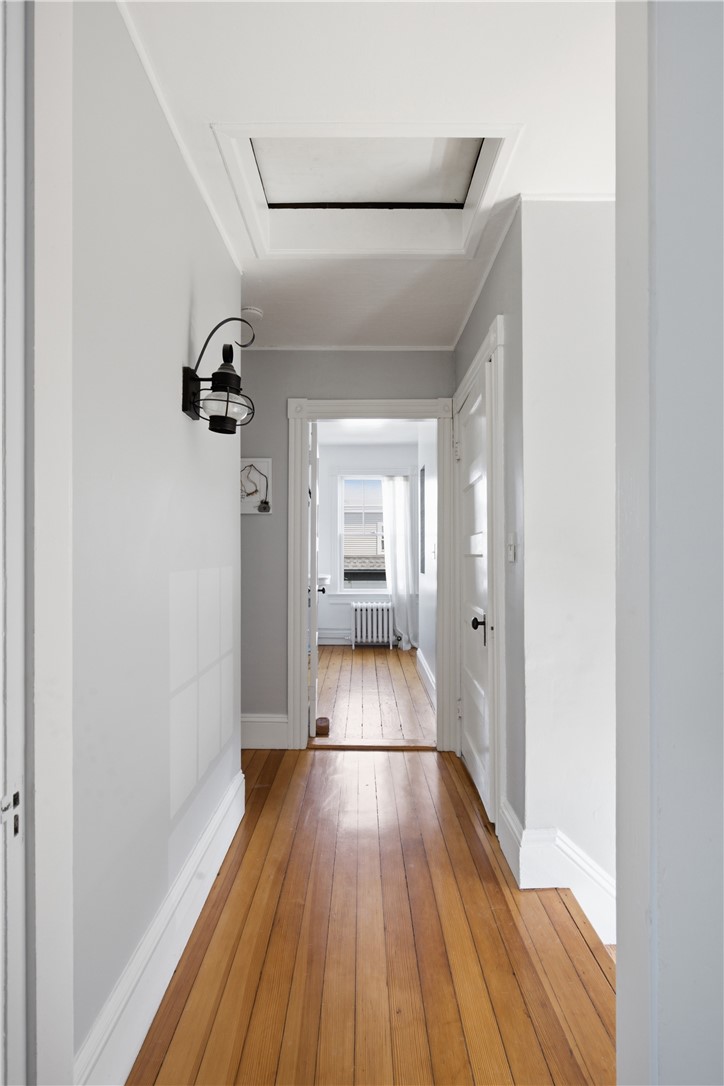 40 W Narragansett Avenue