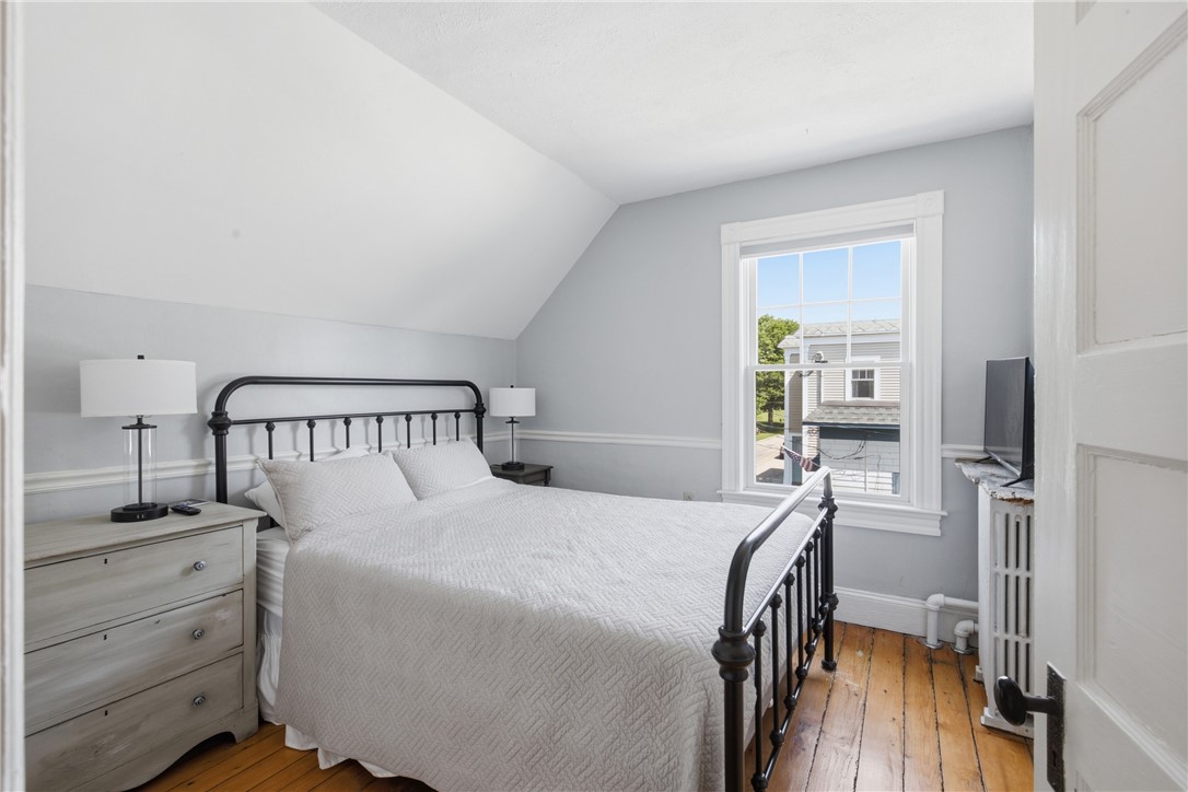 40 W Narragansett Avenue