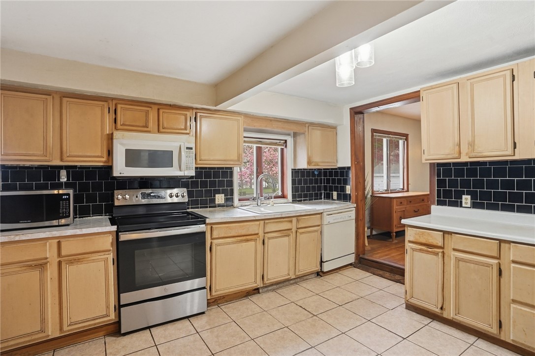 11 Cedar Drive
