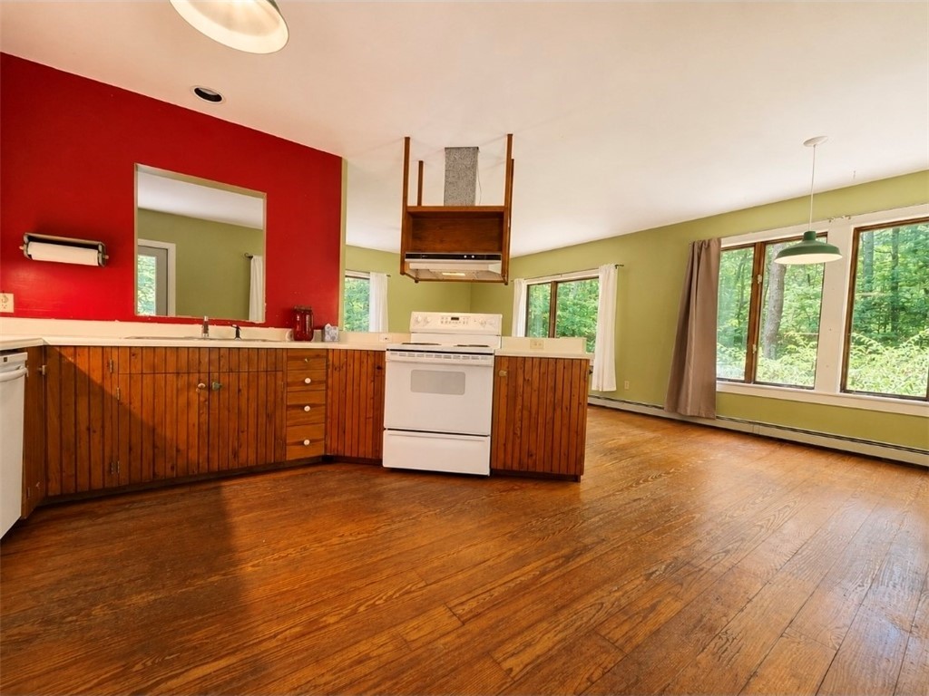 77 Indian Cedar Drive