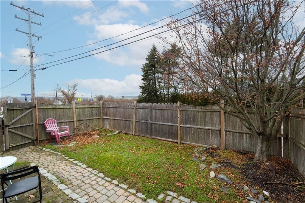 391 Aquidneck Avenue