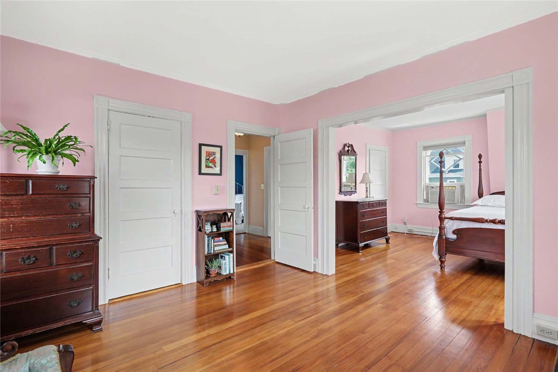16 Hudson Place