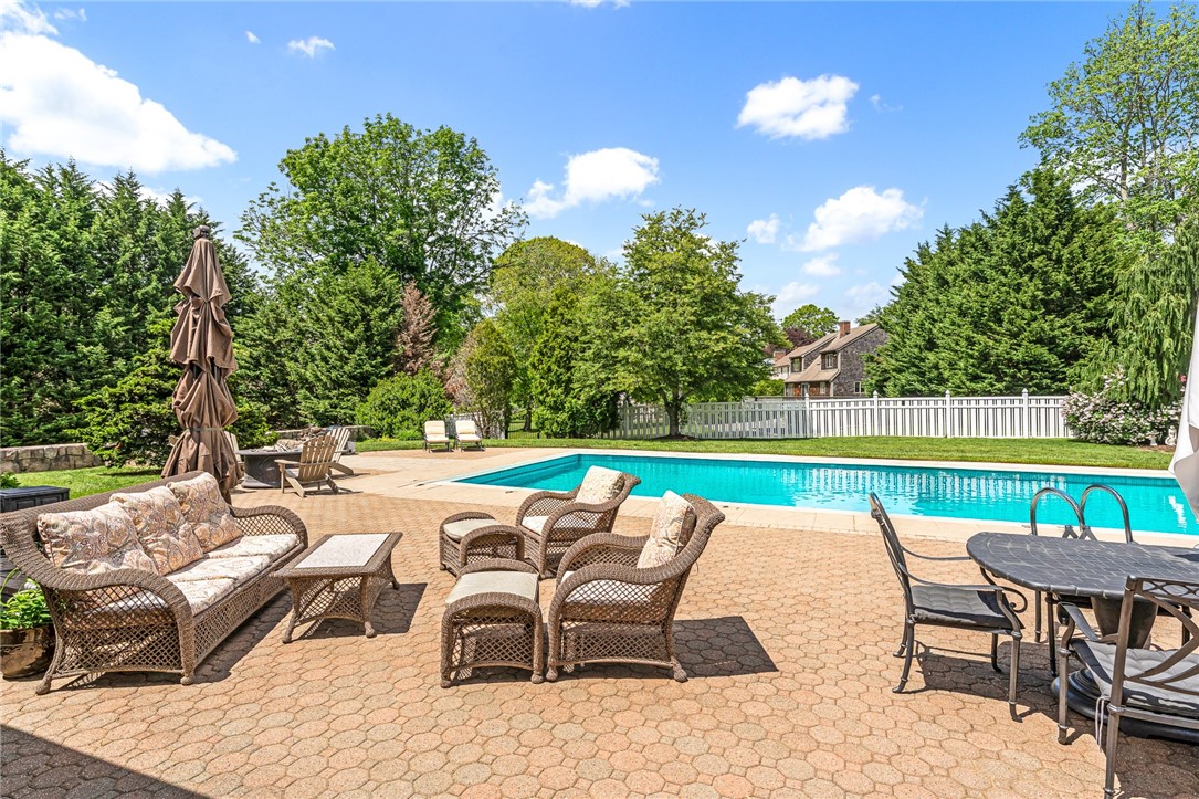 74 Oakwoods Drive