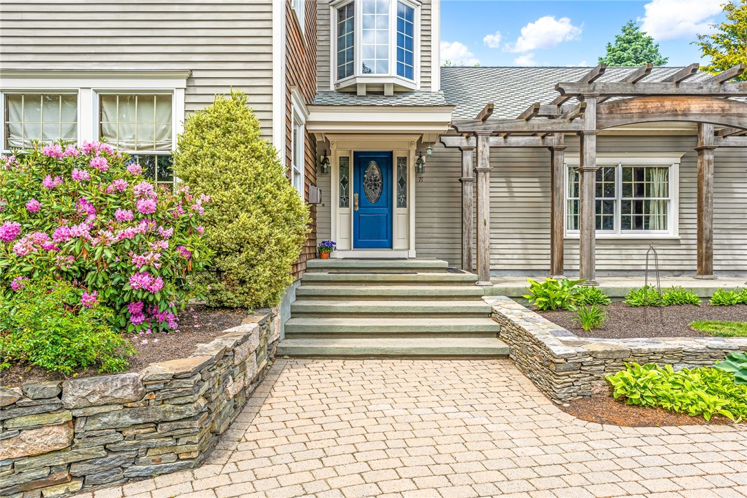 74 Oakwoods Drive