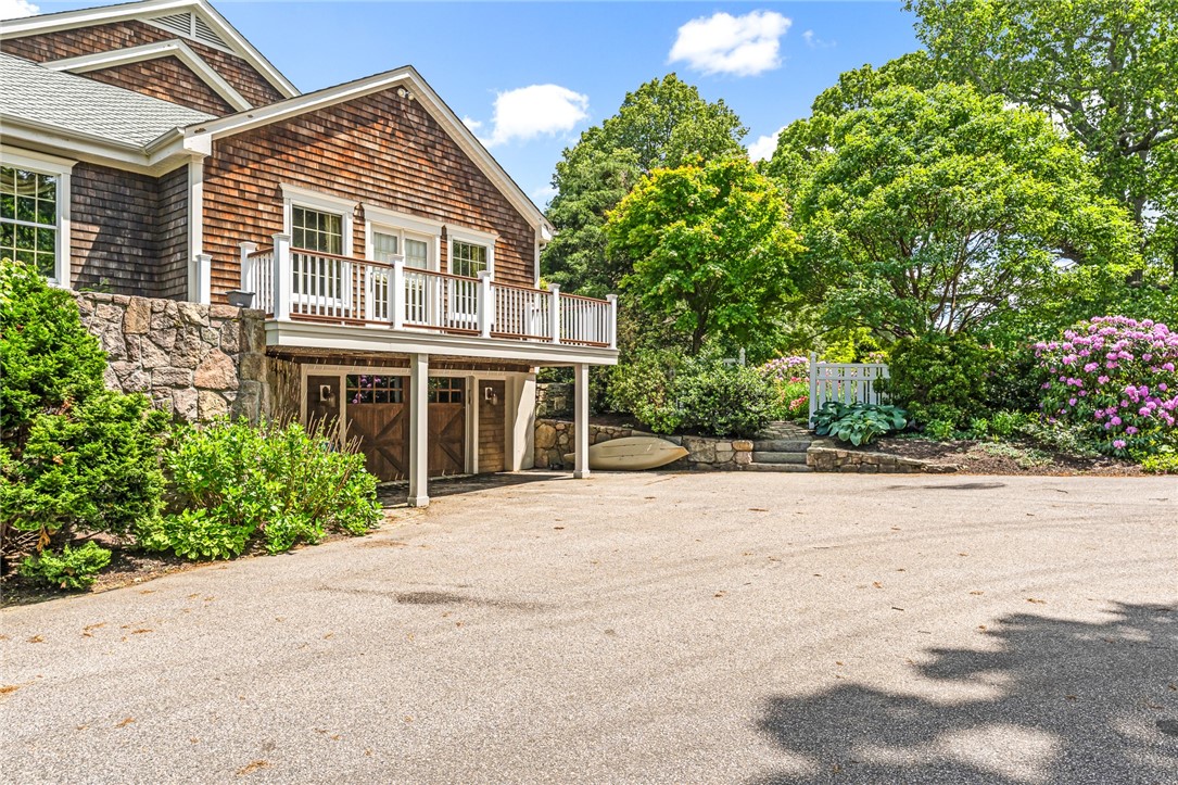 74 Oakwoods Drive