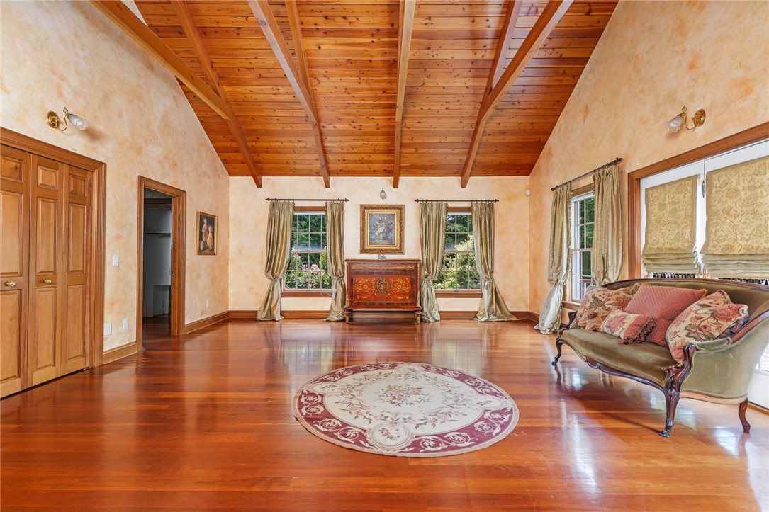 74 Oakwoods Drive