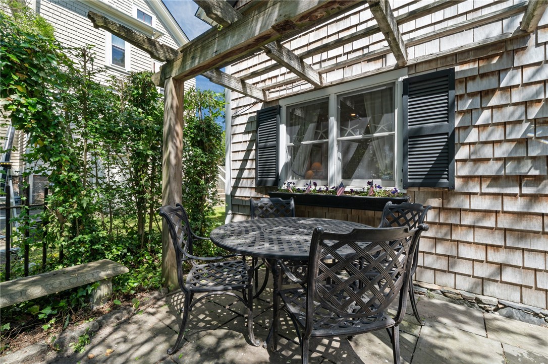 2 Lasalle Place