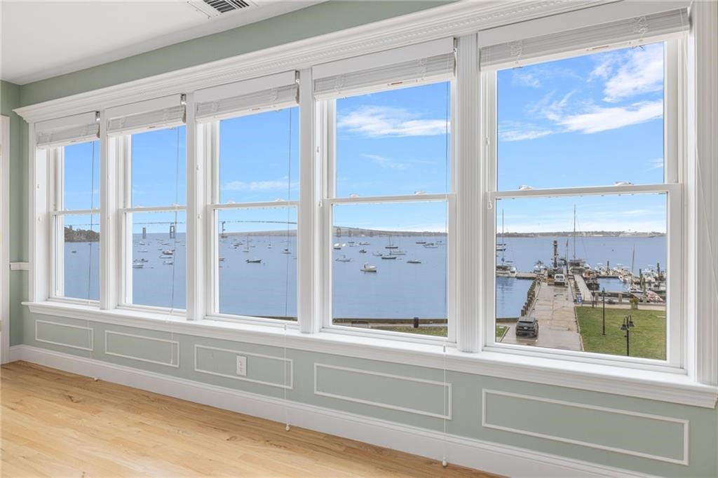 53 Conanicus Avenue 3A