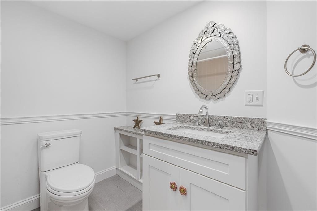 53 Conanicus Avenue 3A