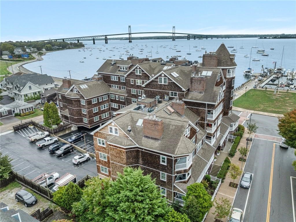 53 Conanicus Avenue 3A