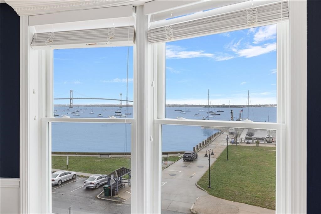 53 Conanicus Avenue 3A