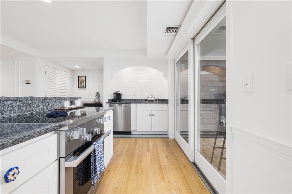 53 Conanicus Avenue 3A