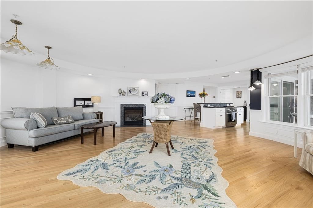 53 Conanicus Avenue 3A