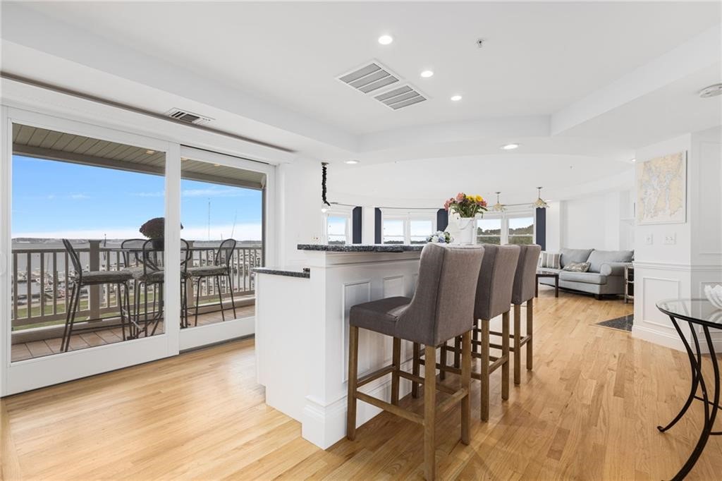 53 Conanicus Avenue 3A