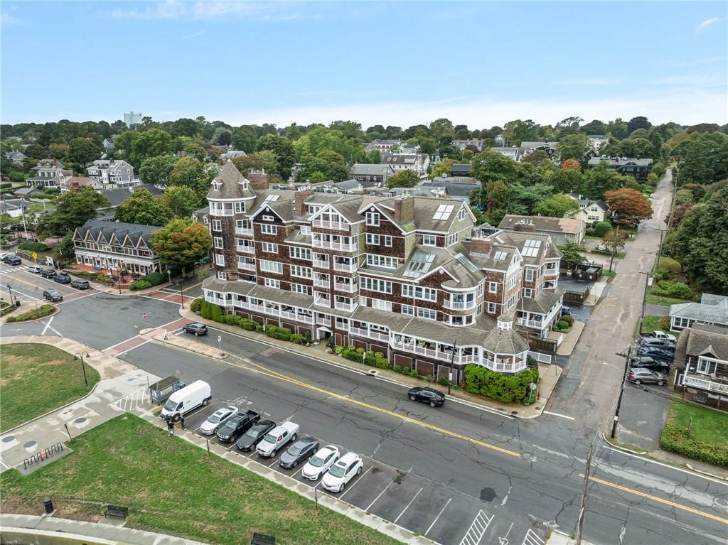53 Conanicus Avenue 3A