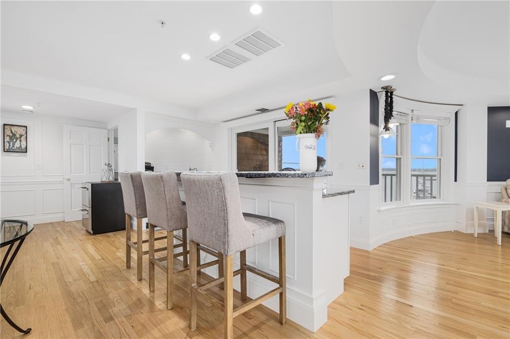 53 Conanicus Avenue 3A