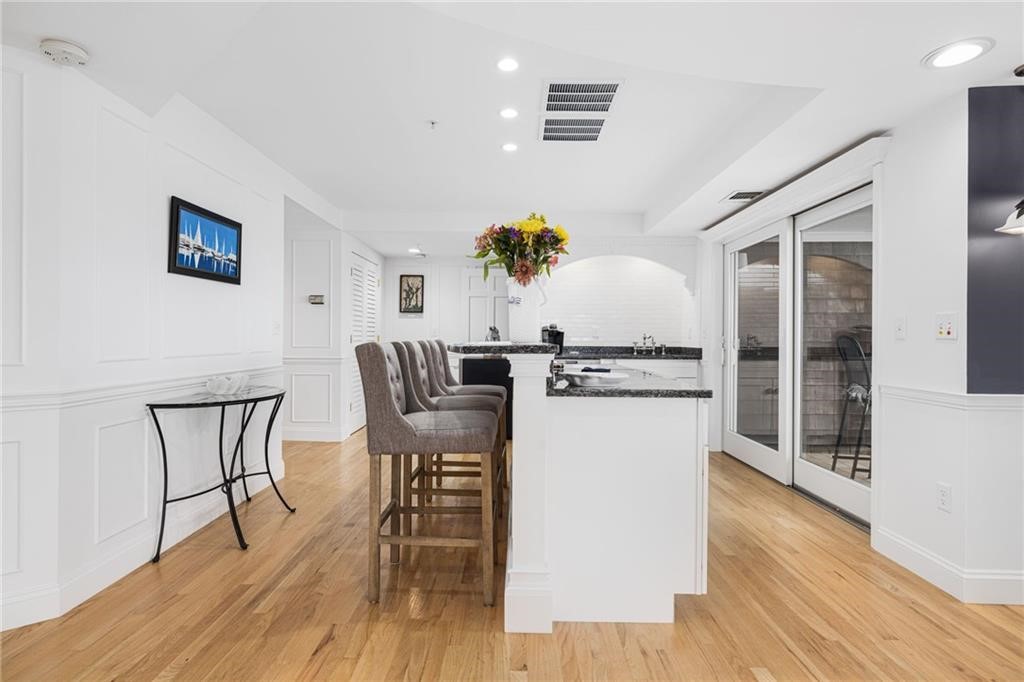 53 Conanicus Avenue 3A